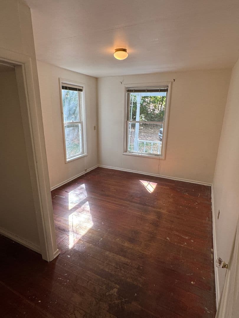 Ellesnburg House: 811 East 4th Avenue