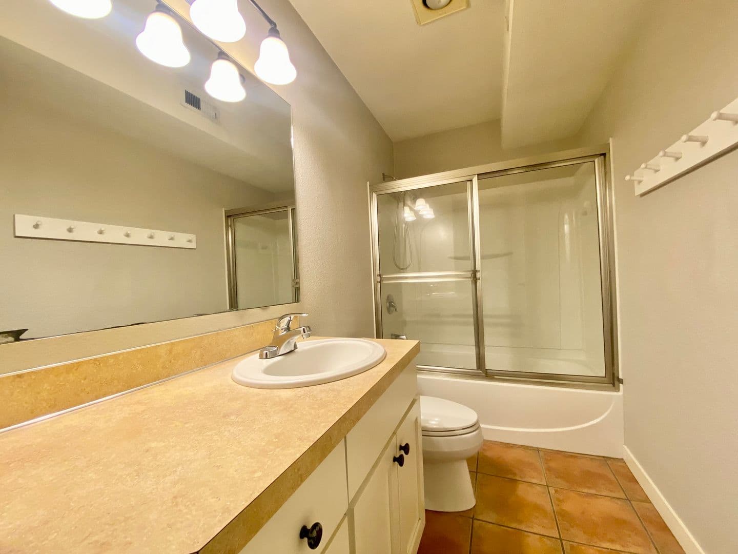 Yakima House: *316 North 21st Avenue*