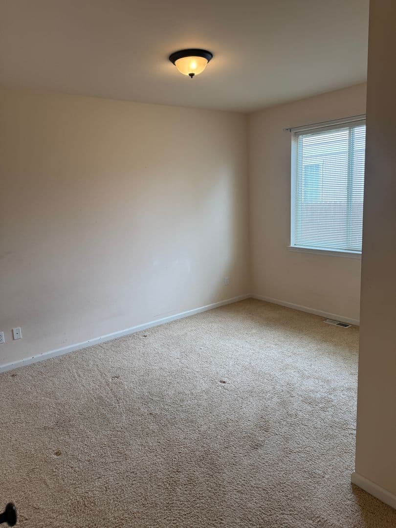 Ellensburg House: 1707 East Ashford Way