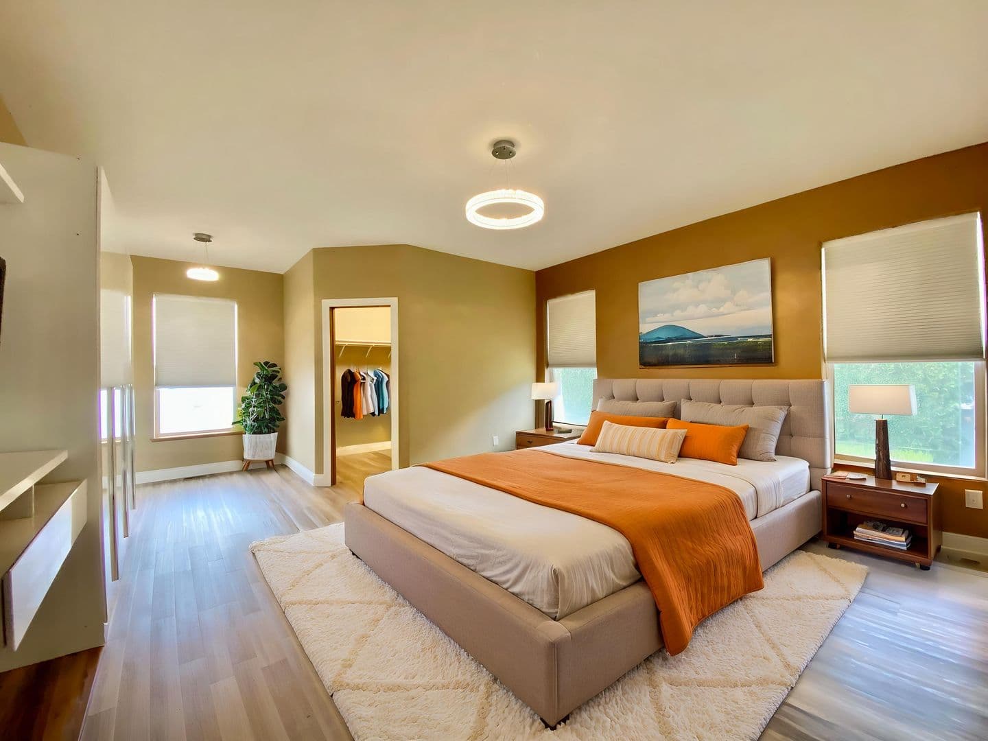 Yakima House: 7904 Easy Street