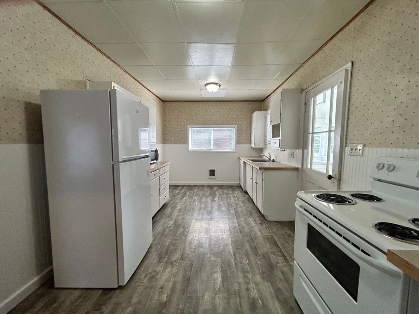 Ellensburg Apartment: 306 W 9th Avenue