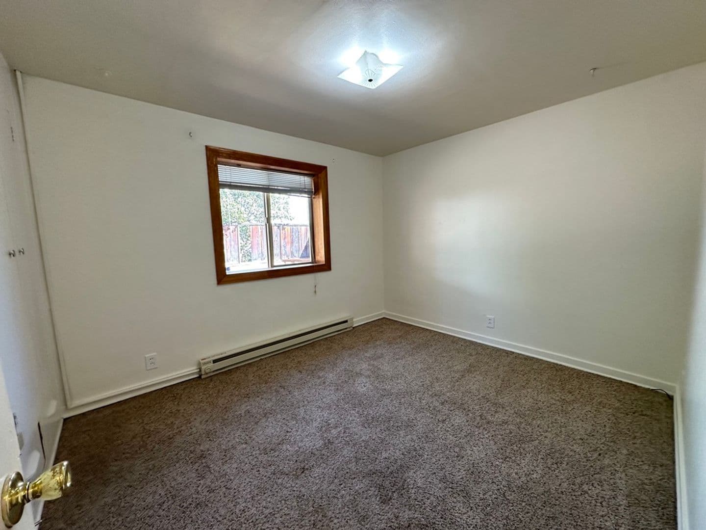 Ellensburg House: 1003 Vista Road