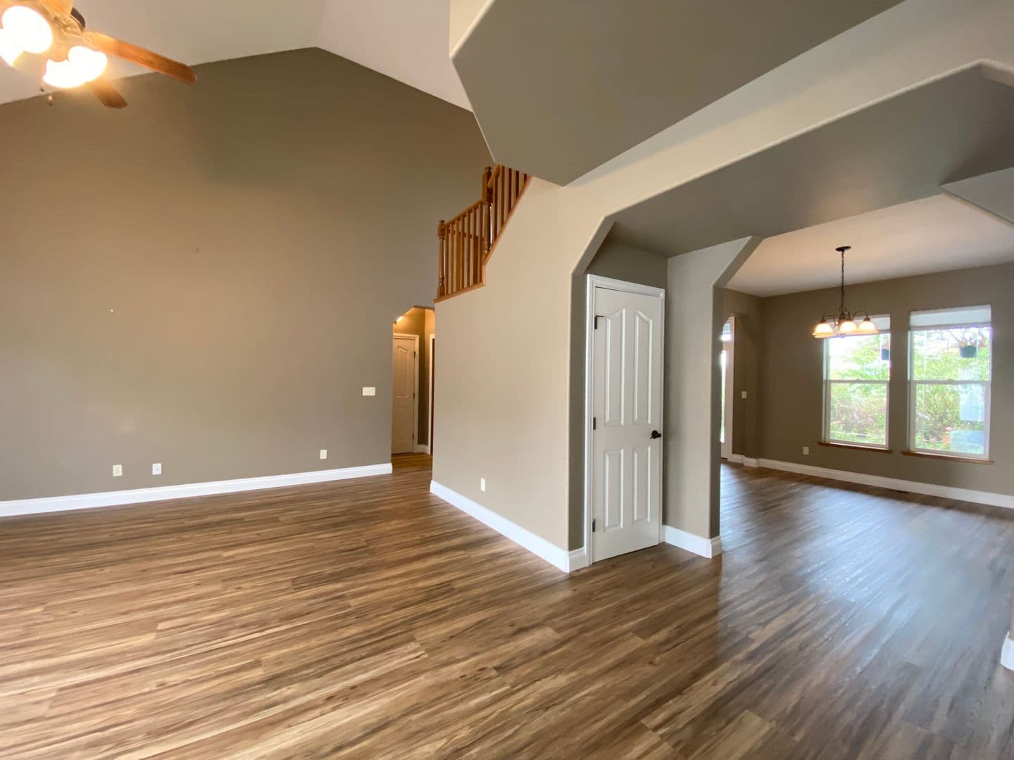 Yakima House: 7904 Easy Street