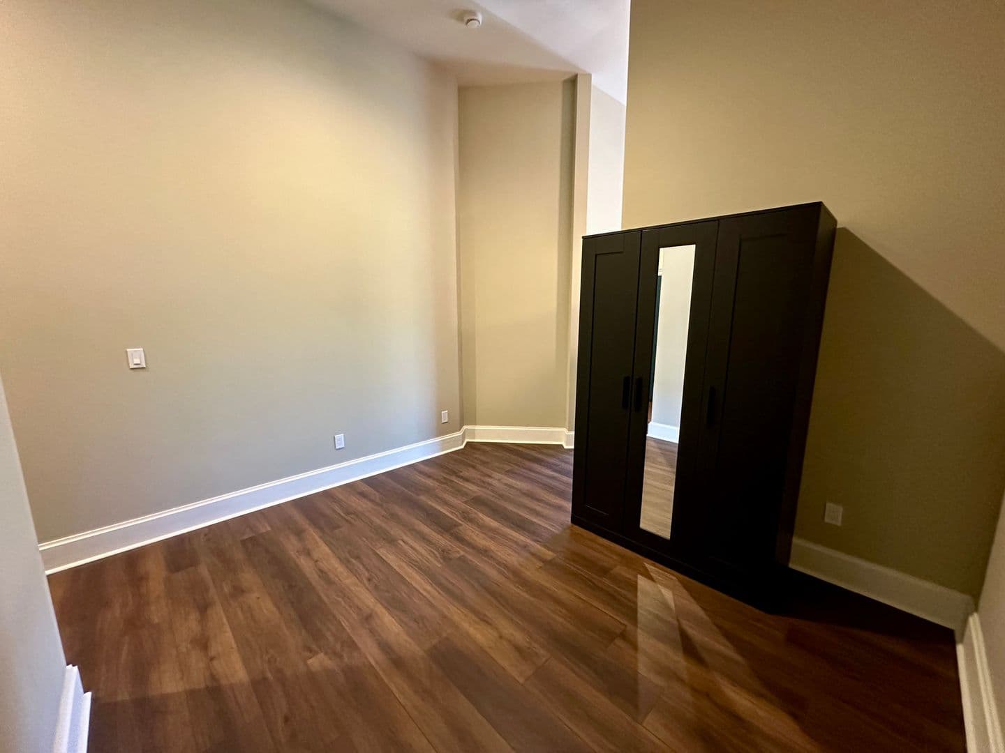 Ellensburg Apartment: 116 East 4th Avenue