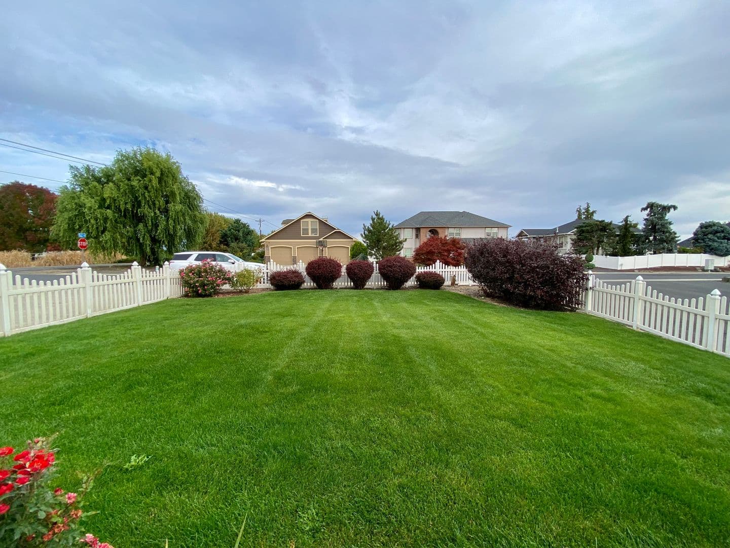 Yakima House: 7904 Easy Street