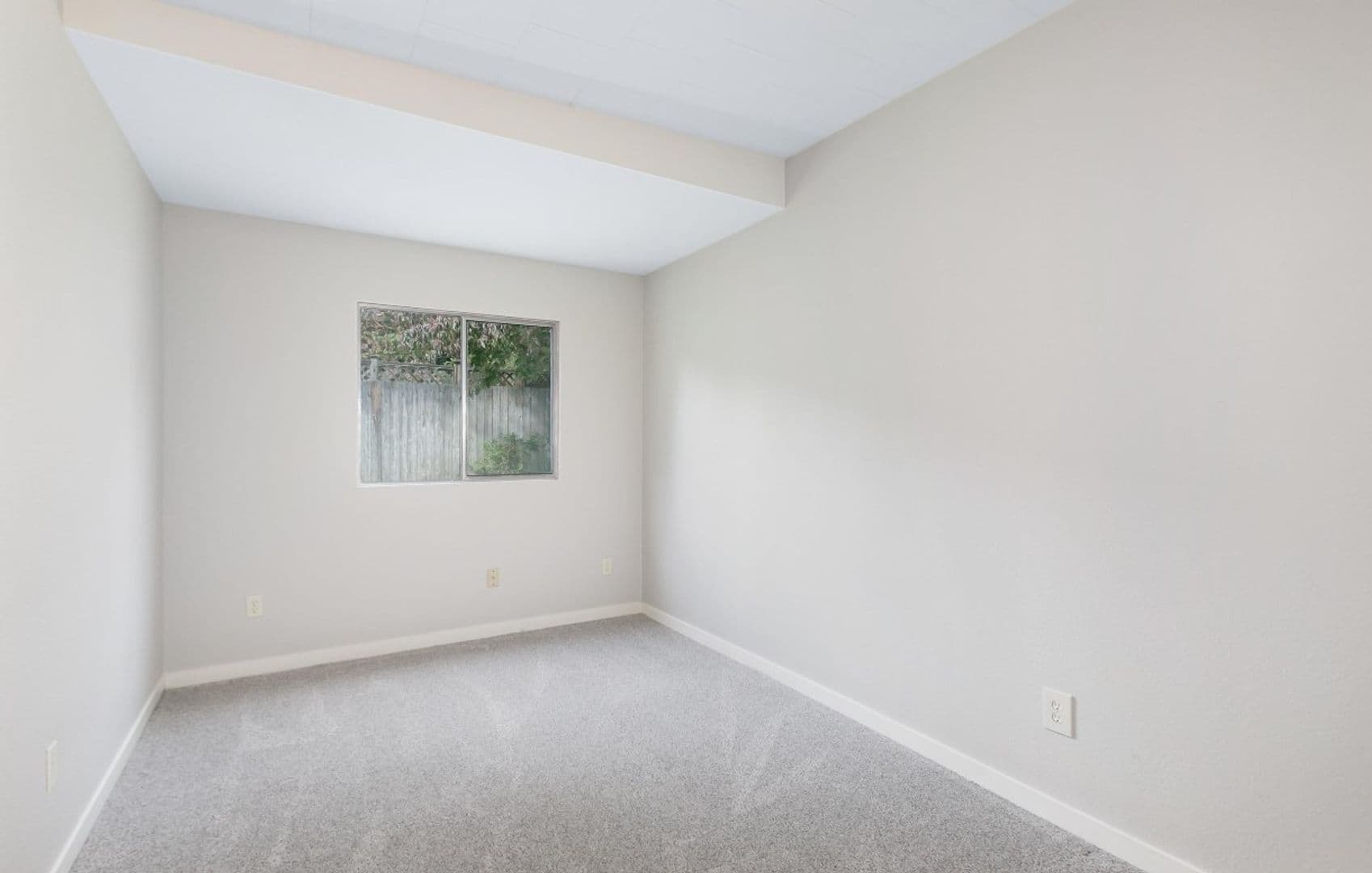 Yakima House: *316 North 21st Avenue*