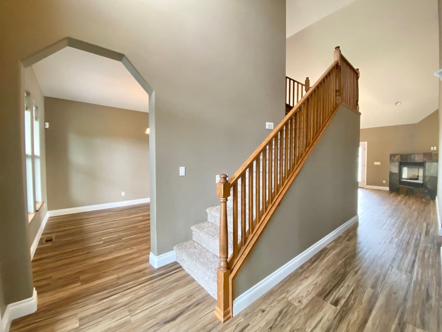 Yakima House: 7904 Easy Street