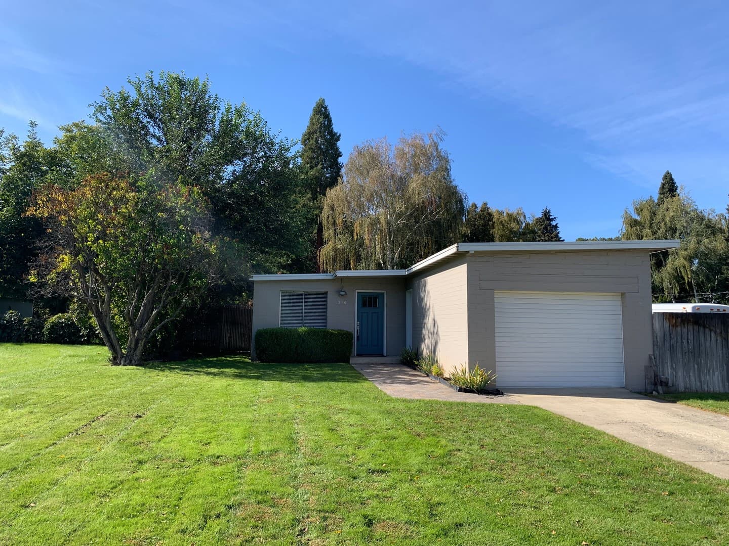 Yakima House: *316 North 21st Avenue*