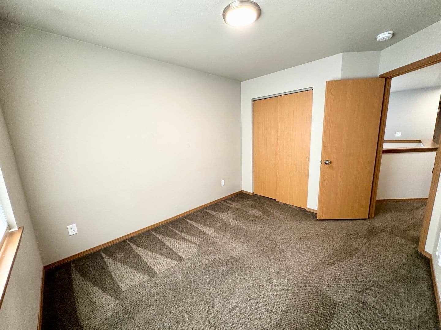 Ellensburg Apartment: 2102 N. Yellowstone Avenue