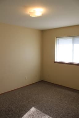 Ellensburg Apartment: 1017 East 19th Avenue