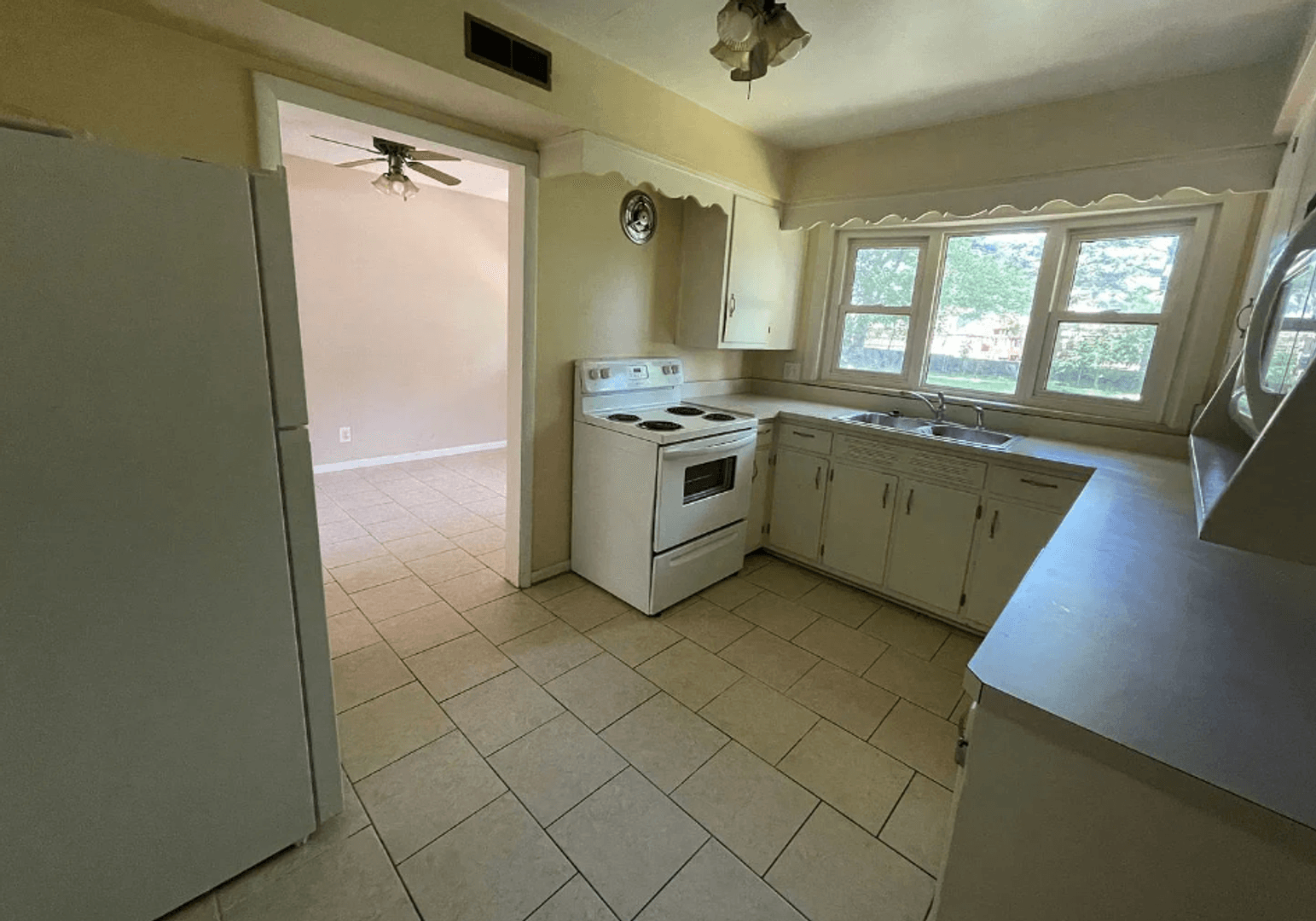 West Lafayette House: 804  Lindberg Rd