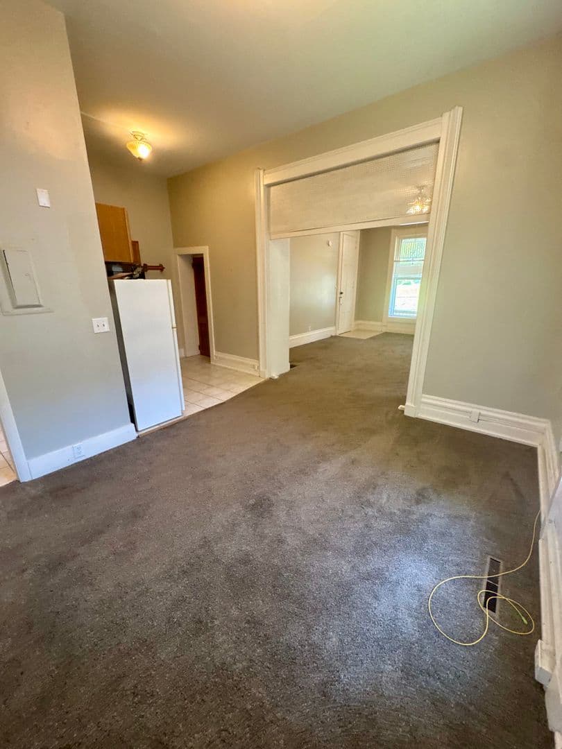 Lafayette Apartment: 214 Perrin Ave