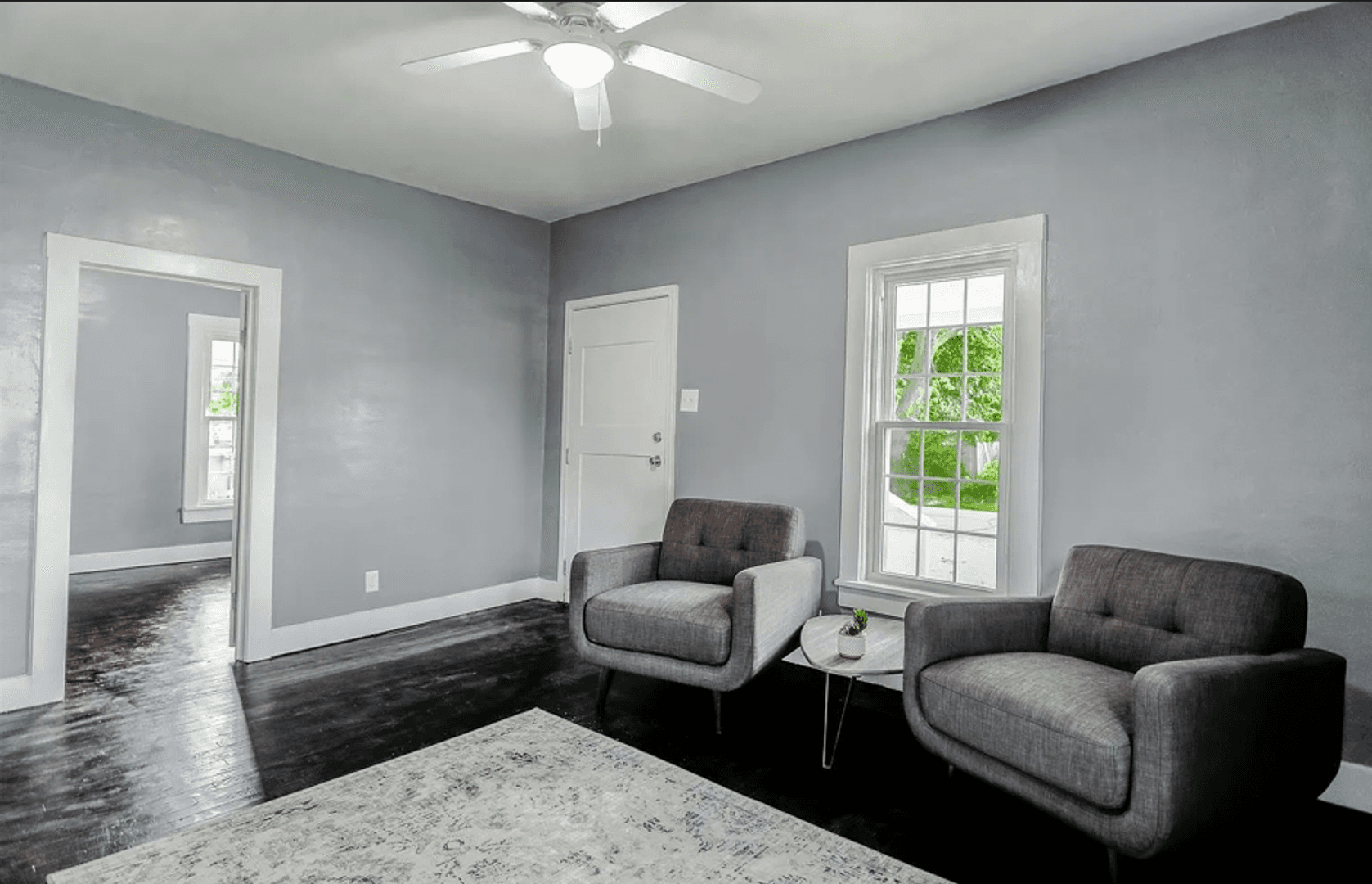 Lafayette House: 2104 Hall St
