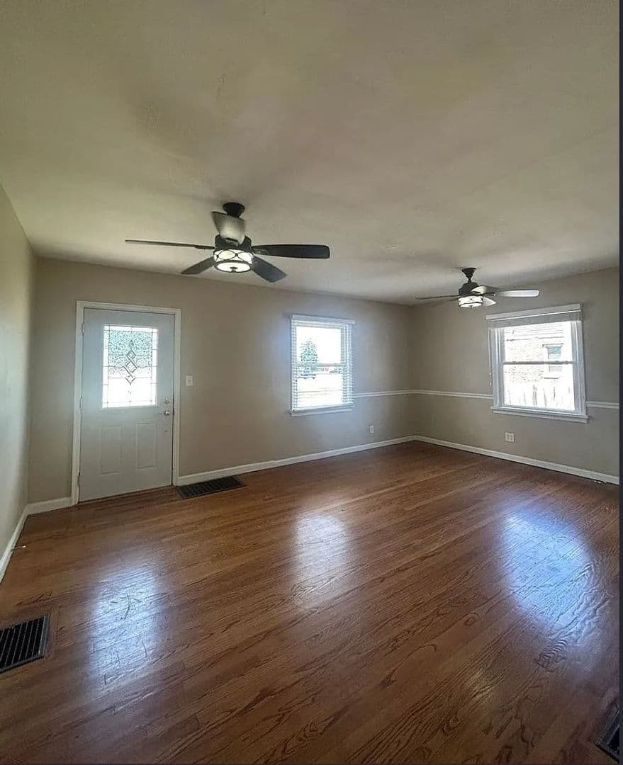 West Lafayette House: 2324 Northwestern Ave