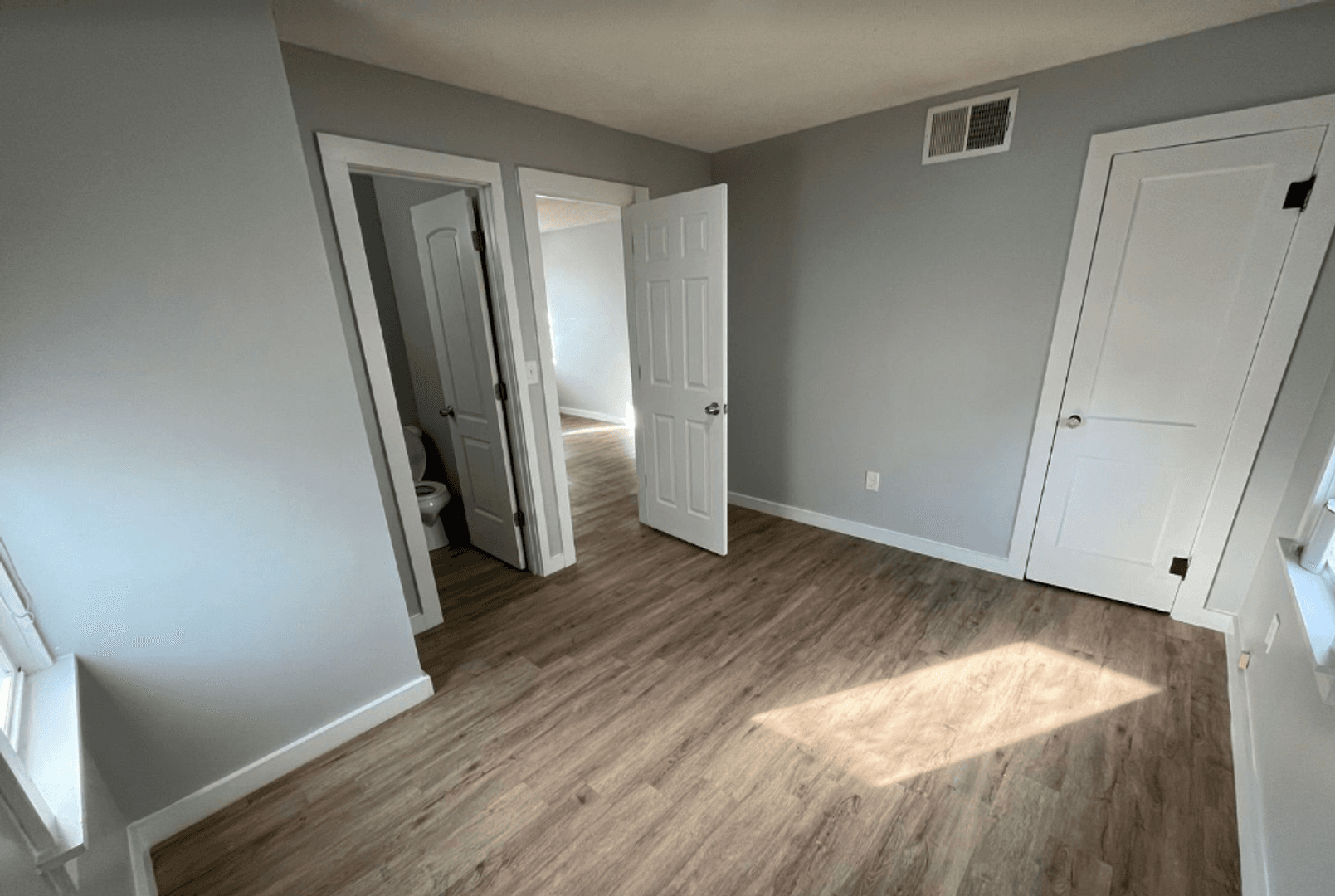 Lafayette Apartment: 307-309 S 18TH