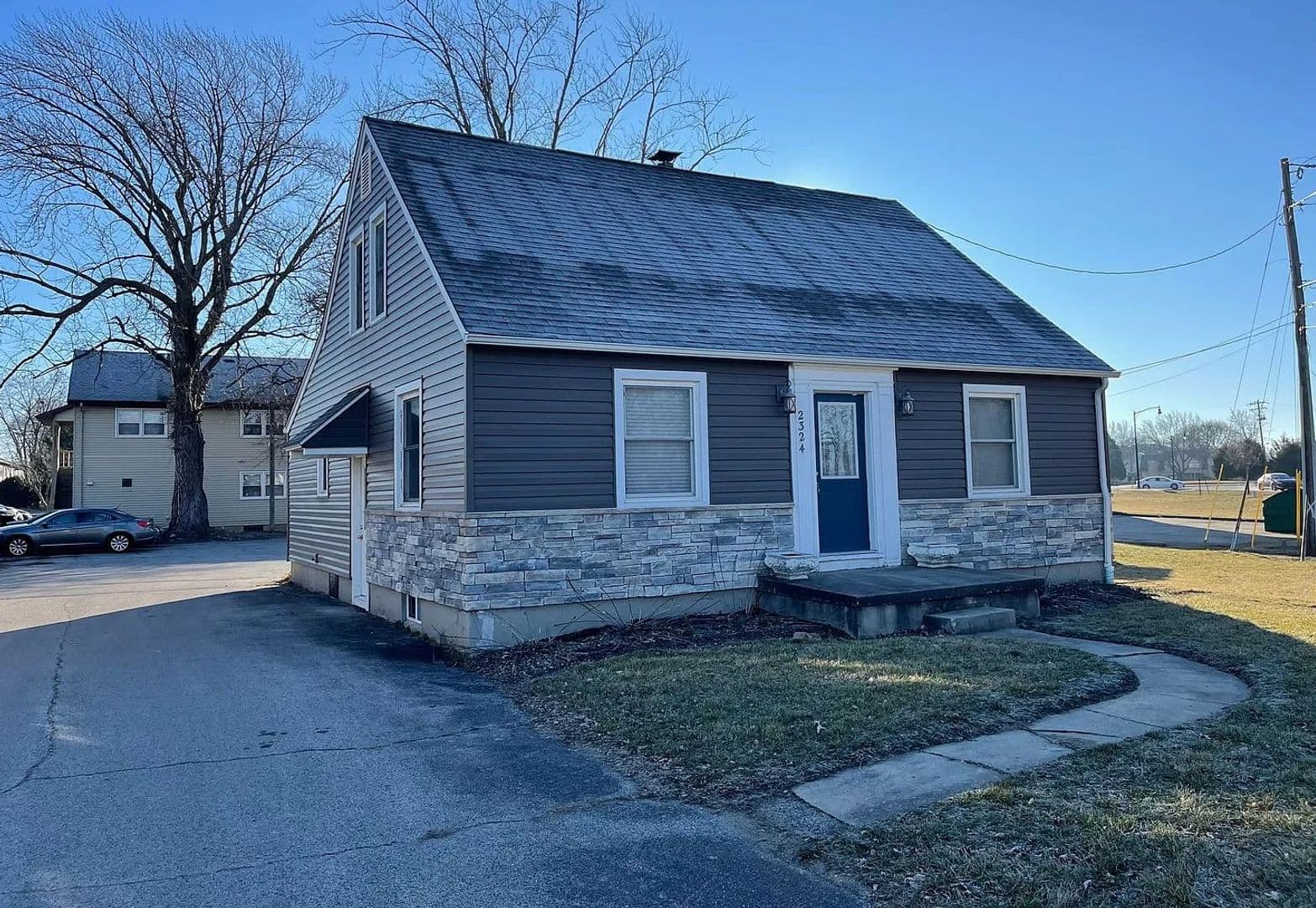 West Lafayette House: 2324 Northwestern Ave