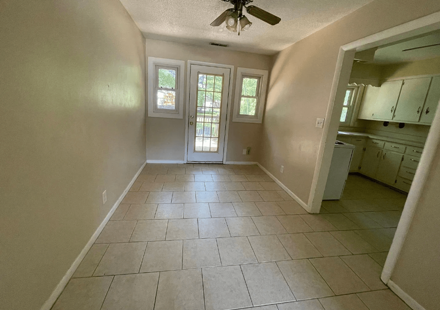 West Lafayette House: 804  Lindberg Rd