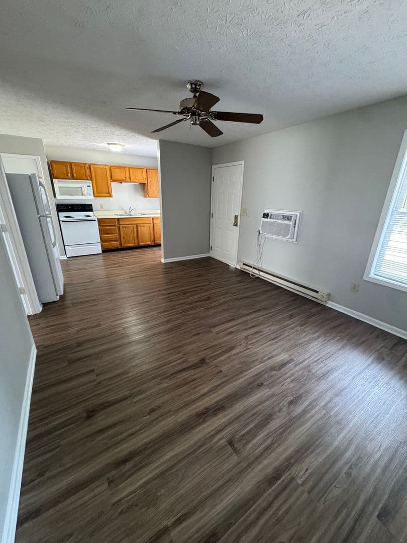 Lafayette Apartment: 318 S. 5th Street