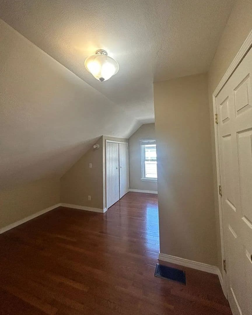 West Lafayette House: 2324 Northwestern Ave