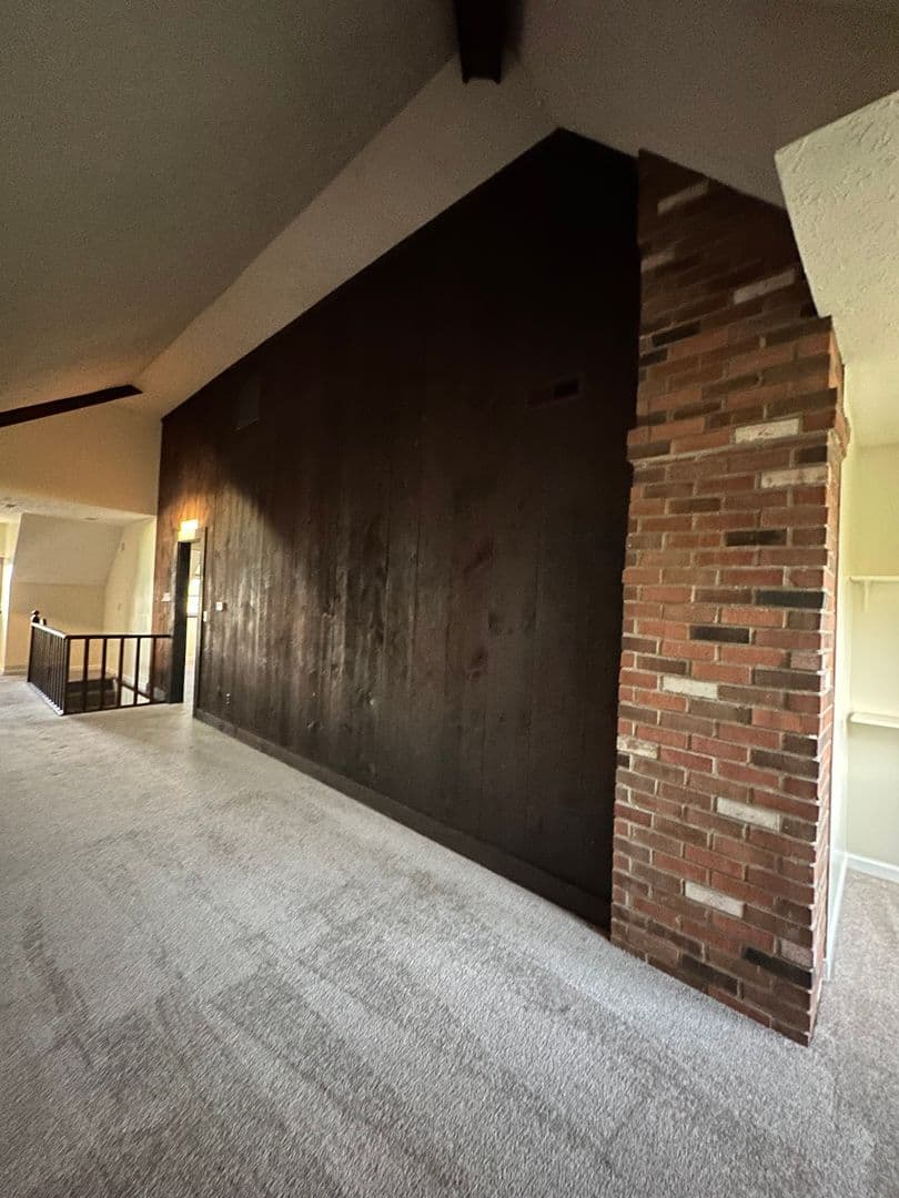 Lafayette Apartment: 1116 North Street