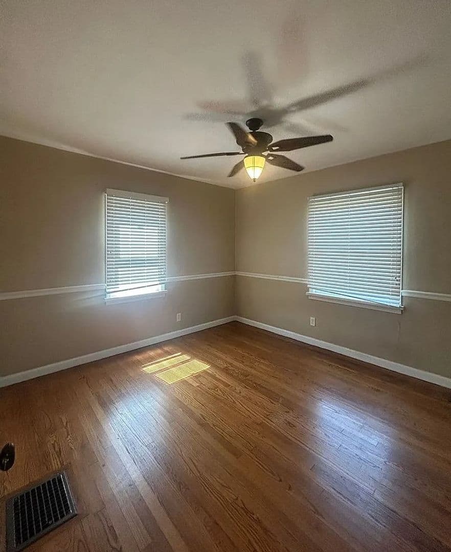 West Lafayette House: 2324 Northwestern Ave