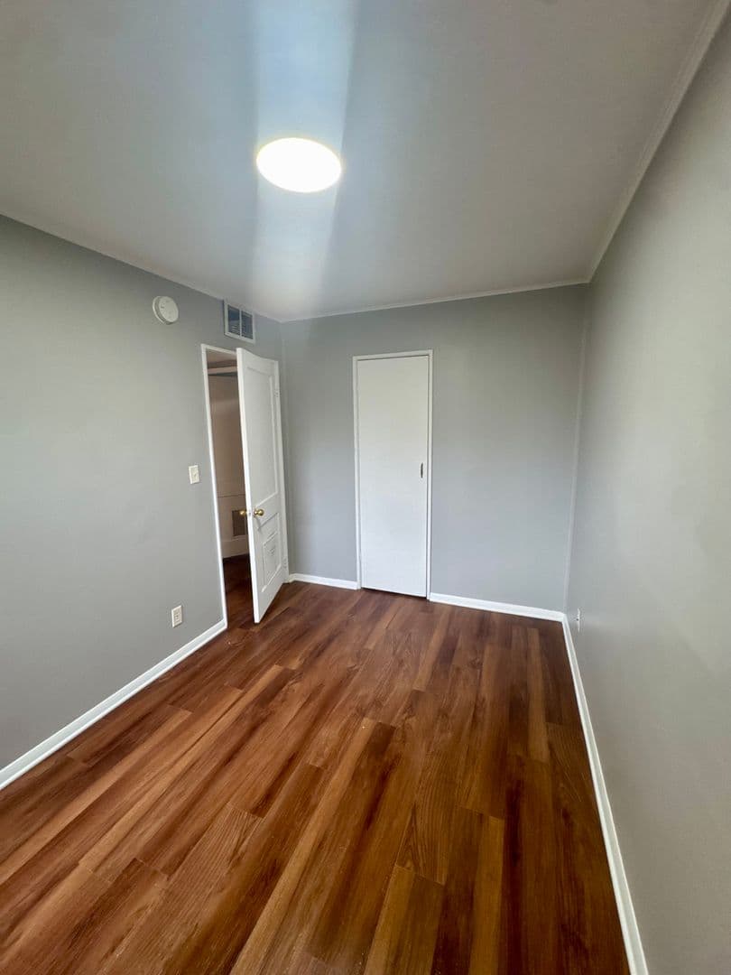 Lafayette House: 3310 Elmwood Ave
