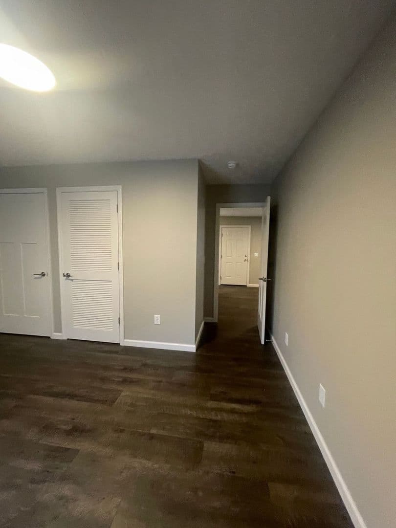 Lafayette Apartment: 1210 Main St