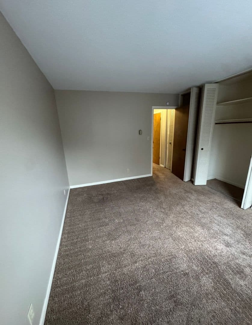 West Lafayette Apartment: 2330 Northwestern Ave