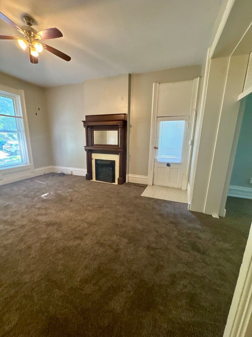Lafayette Apartment: 214 Perrin Ave