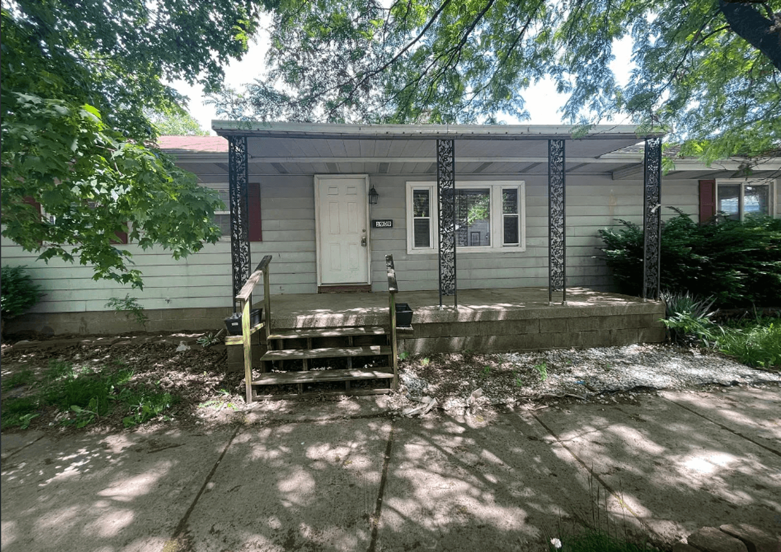 Lafayette House: 1909 N 17th