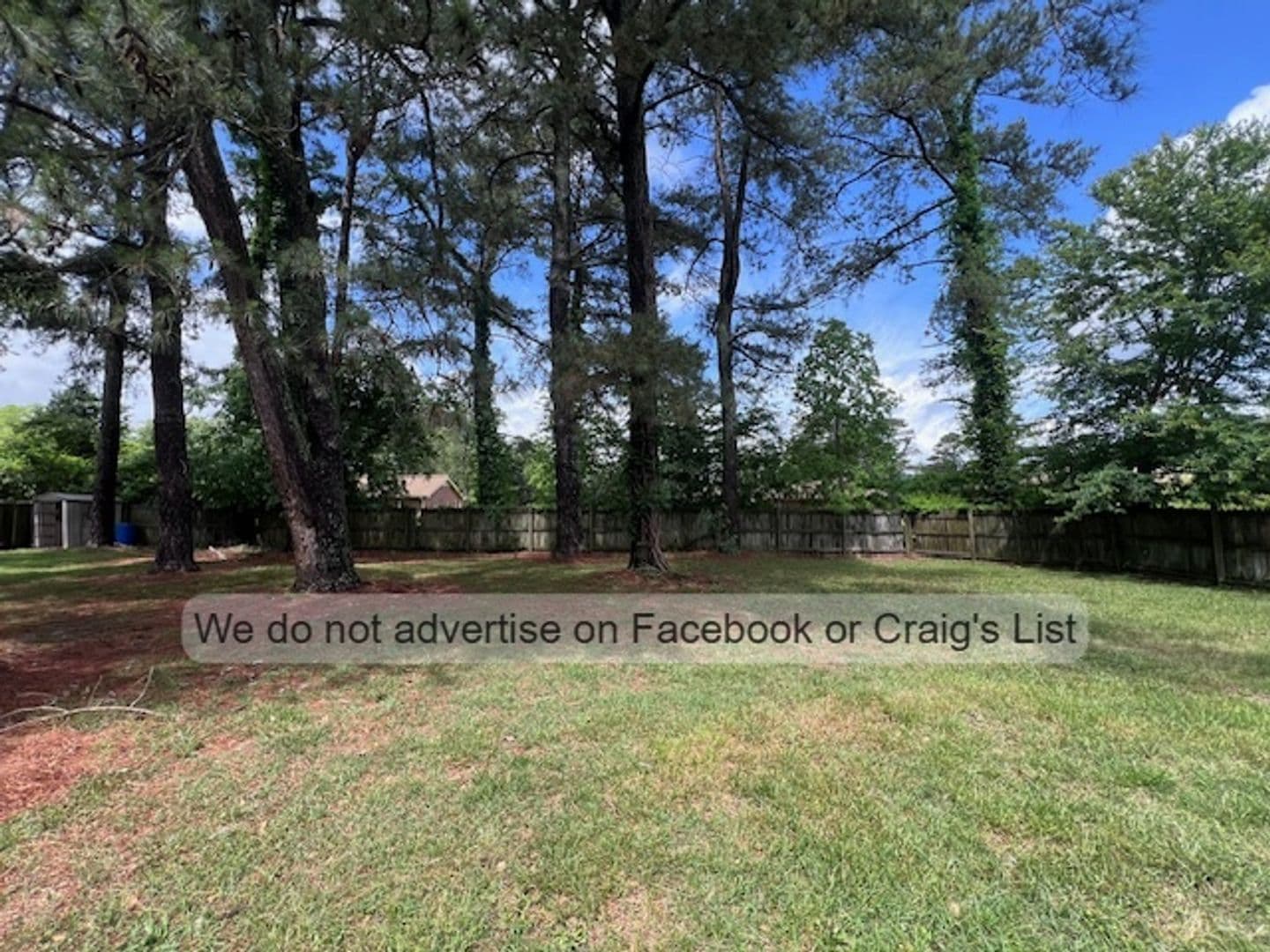 Fayetteville House: 219 N Ingleside Drive