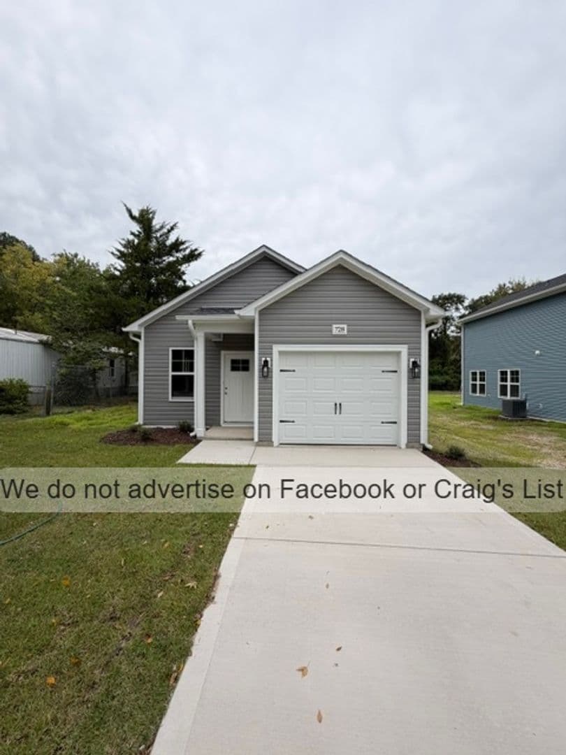 Spring Lake House: 728 Chapel Hill Road