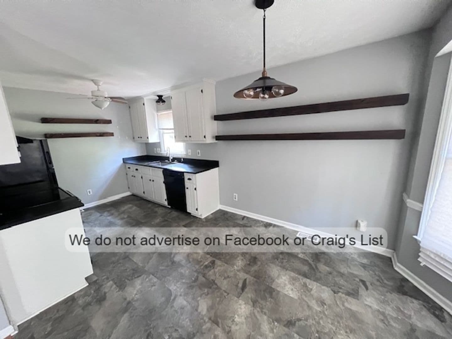 Fayetteville House: 1728 Lyon Road