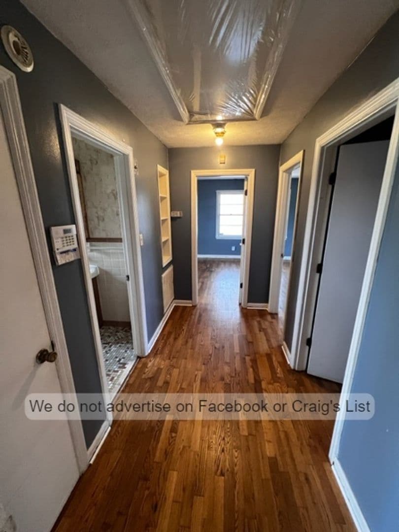 Fayetteville House: 2022 Buckhorn Road