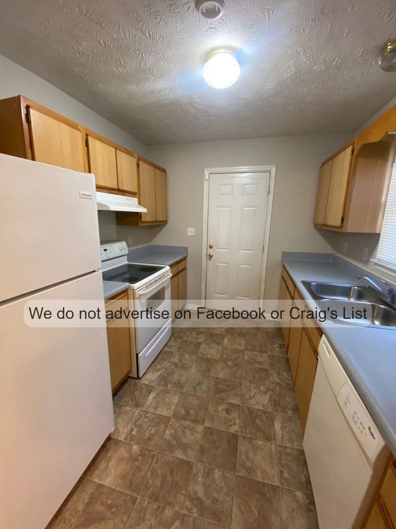 Fayetteville House: 6429 Rhemish Drive