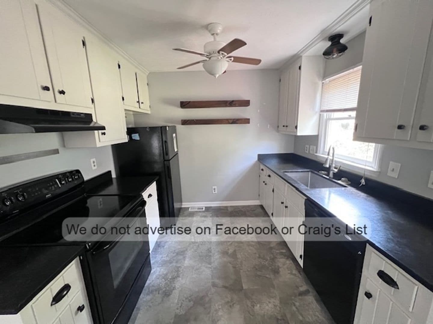 Fayetteville House: 1728 Lyon Road