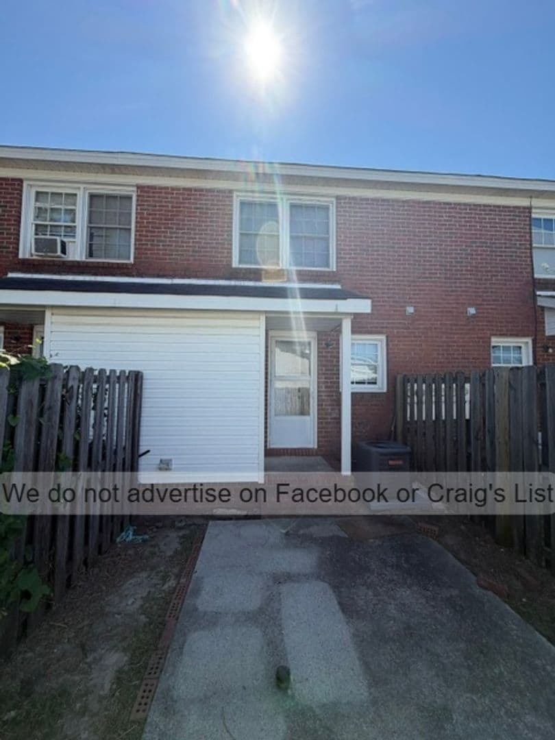 Fayetteville Apartment: 6475 Yadkin Rd