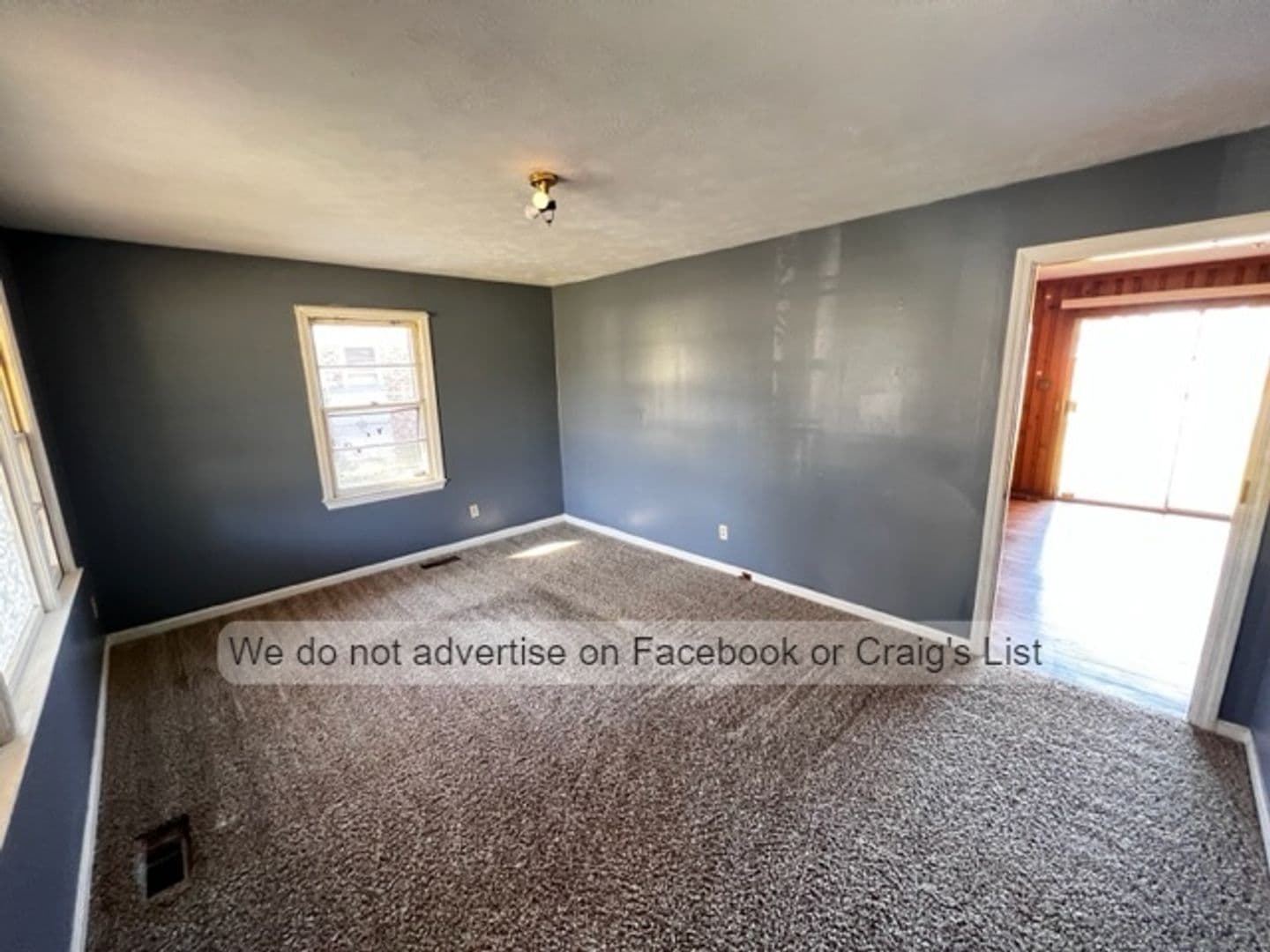 Fayetteville House: 2022 Buckhorn Road