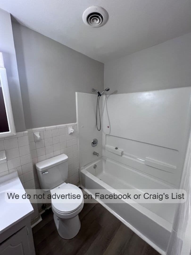 Fayetteville Apartment: 1021 W. Rowan Street