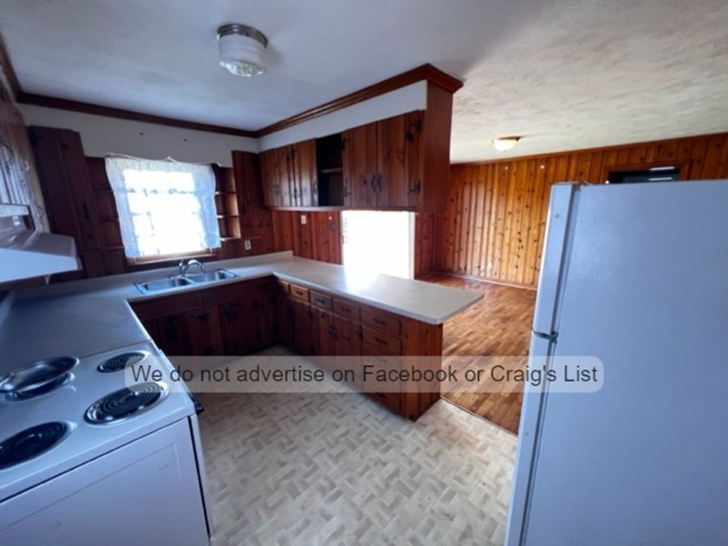Fayetteville House: 2022 Buckhorn Road