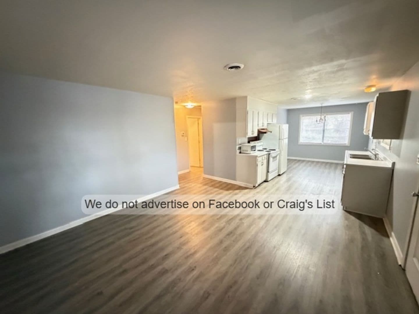 Fayetteville Apartment: 1021 W. Rowan Street