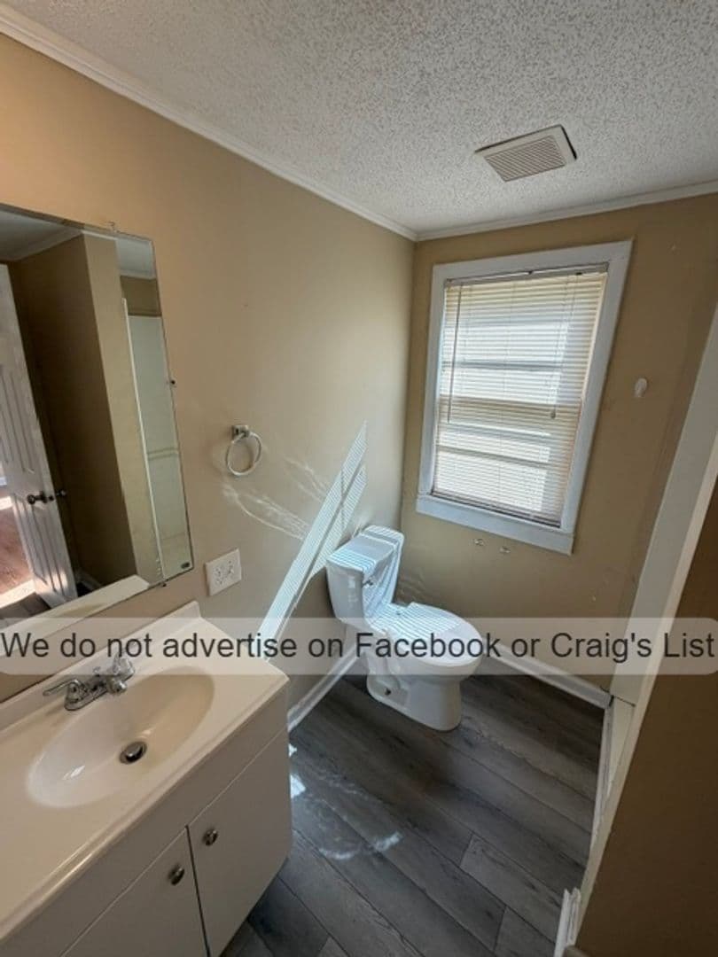 Fayetteville House: 2817 Pine Springs Drive