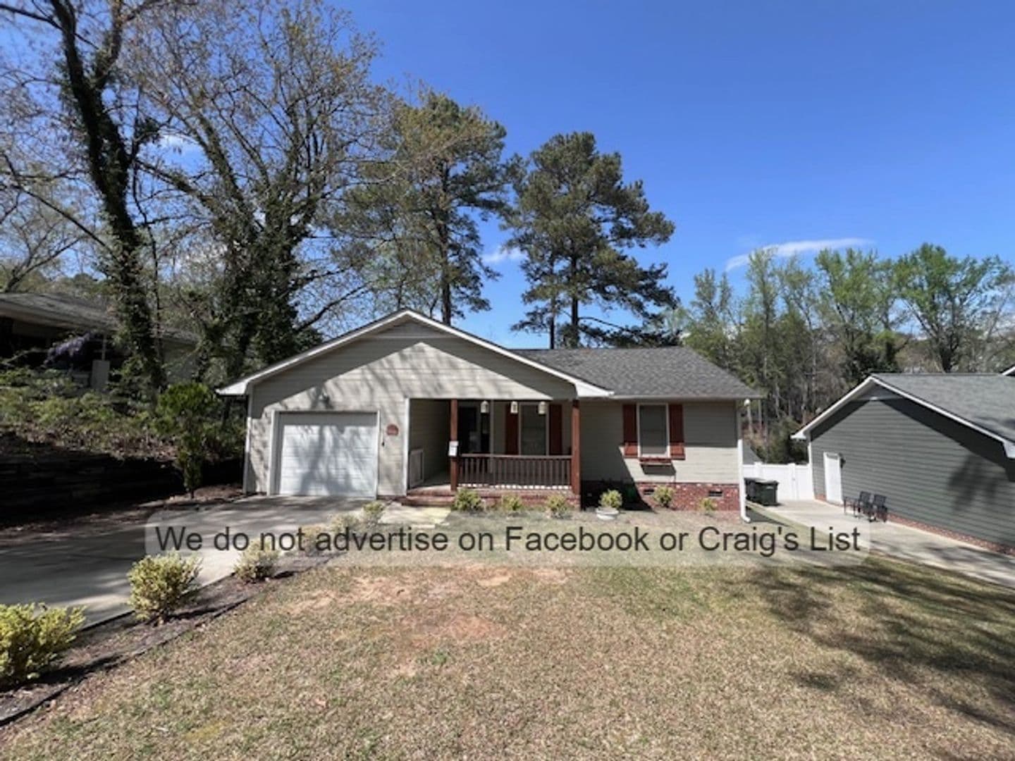 Fayetteville House: 1728 Lyon Road