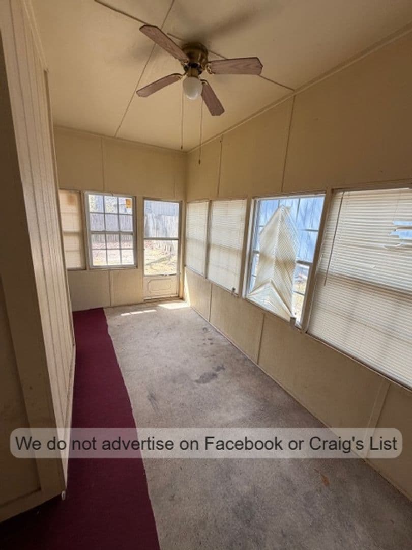 Fayetteville House: 6855 Shawcross Lane