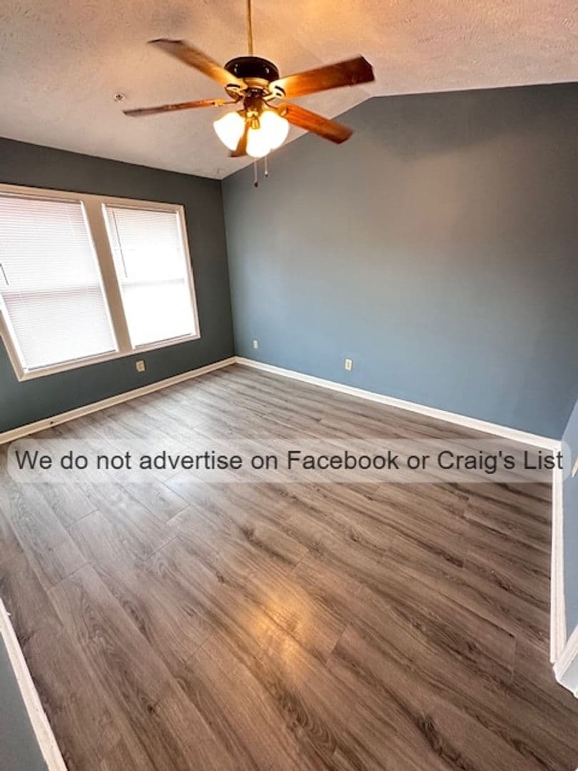 Fayetteville House: 946-10 Stewart's Creek Drive