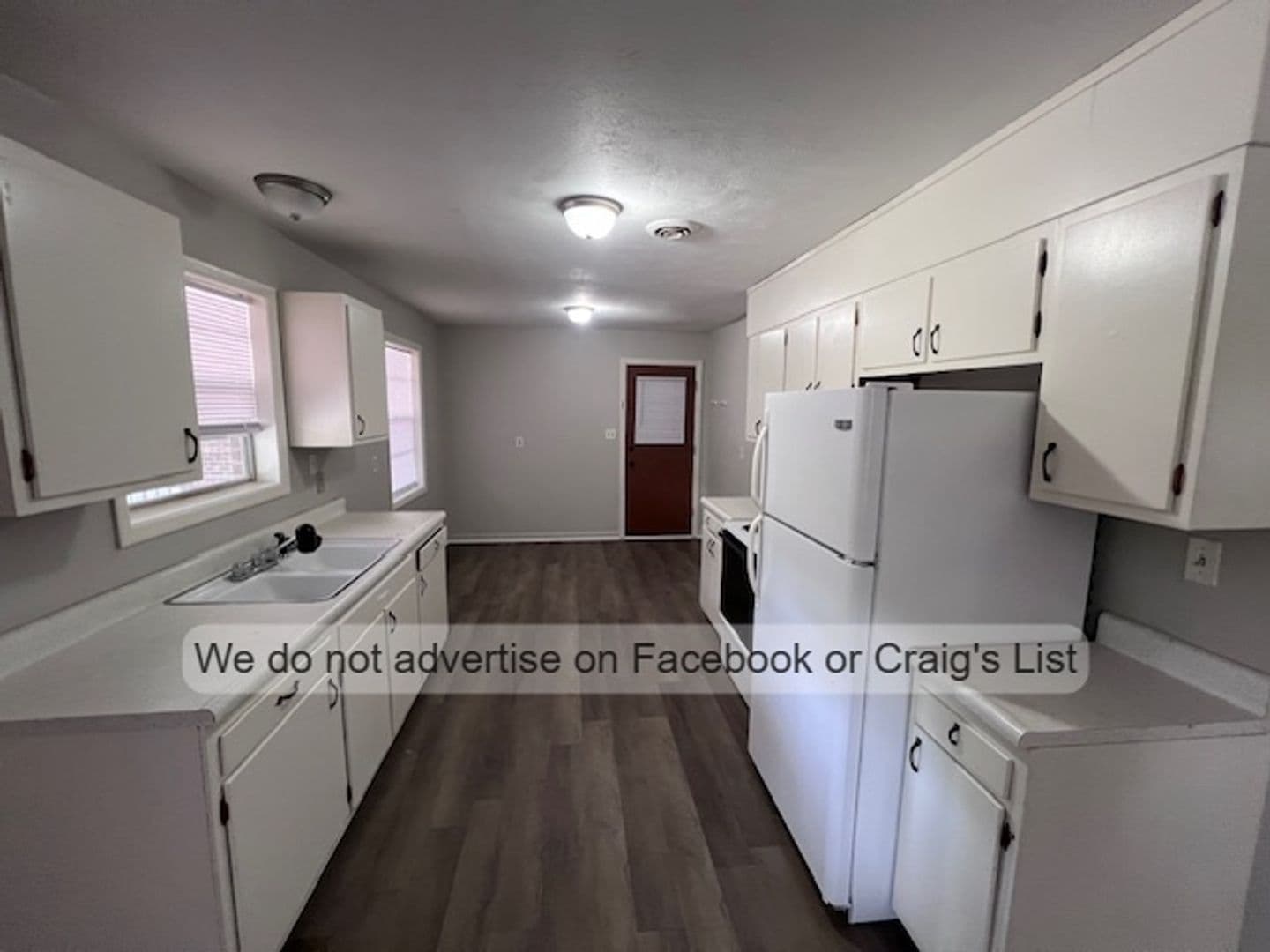 Fayetteville Apartment: 1021 W. Rowan Street