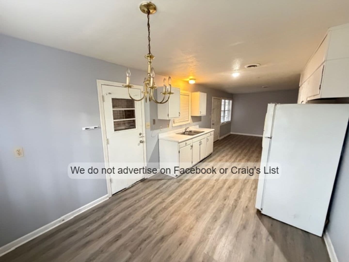 Fayetteville Apartment: 1021 W. Rowan Street