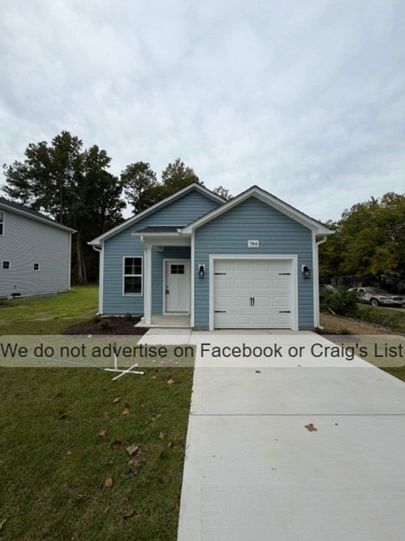 Spring Lake House: 744 Chapel Hill Road