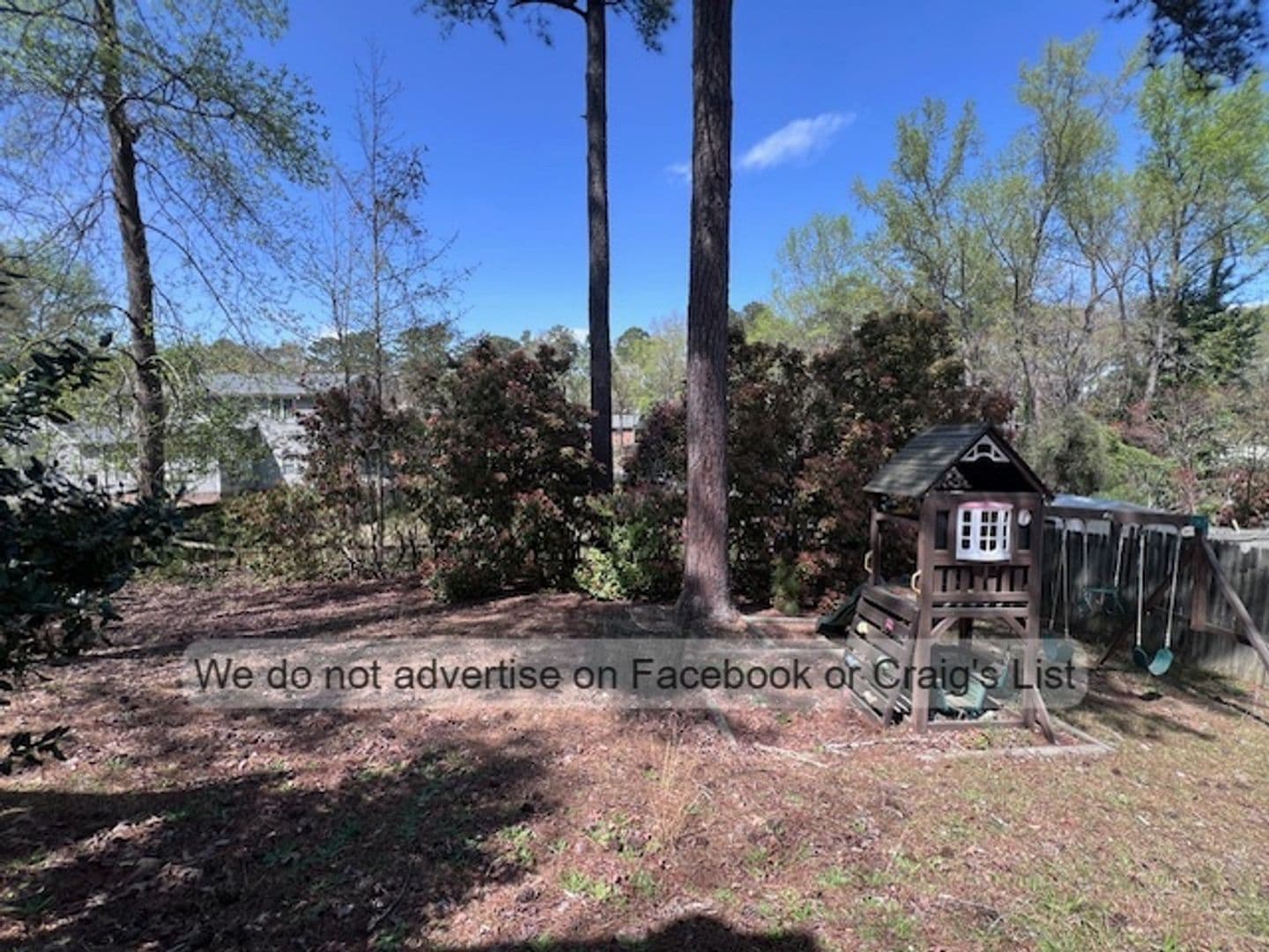Fayetteville House: 1728 Lyon Road
