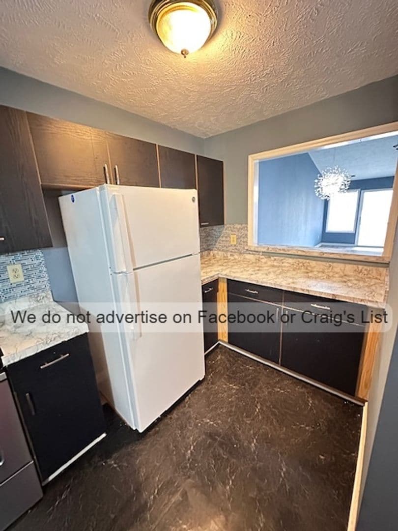 Fayetteville House: 946-10 Stewart's Creek Drive